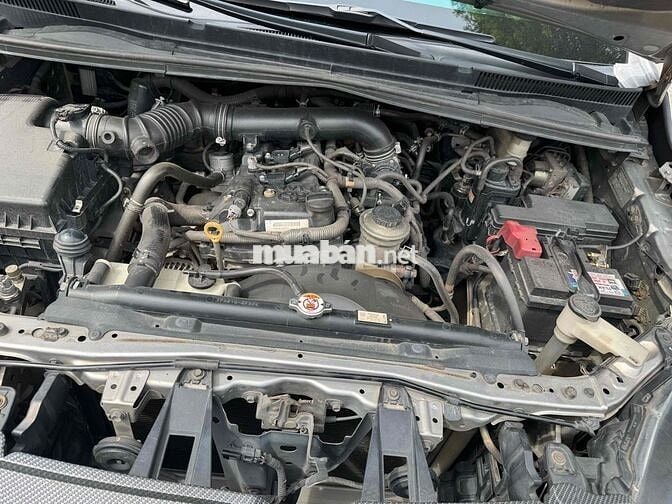 Toyota Innova 2.0E 2017 Số sàn Bạc 160.000 km