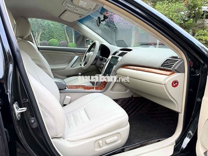 Toyota Camry 2.4G 2011 Đen một chủ
