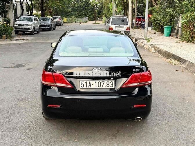 Toyota Camry 2.4G 2011 Đen một chủ