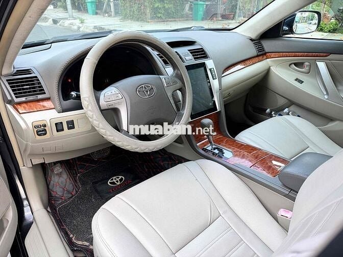 Toyota Camry 2.4G 2011 Đen một chủ