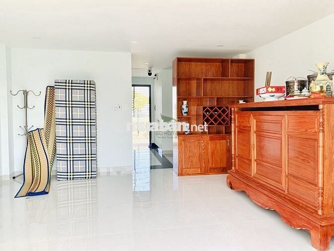 CHO THUÊ NHÀ MỚI ĐẸP 4 PHÒNG NGỦ FULL NỘI THẤT KHU ACC VĨNH HOÀ