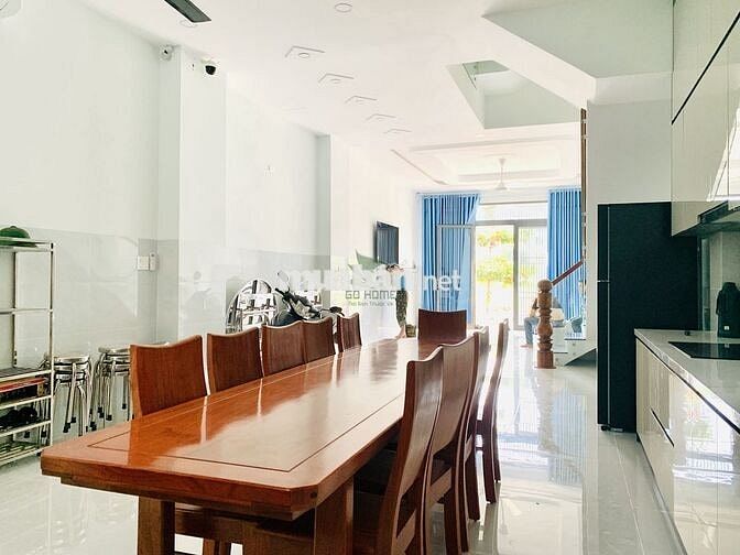 CHO THUÊ NHÀ MỚI ĐẸP 4 PHÒNG NGỦ FULL NỘI THẤT KHU ACC VĨNH HOÀ