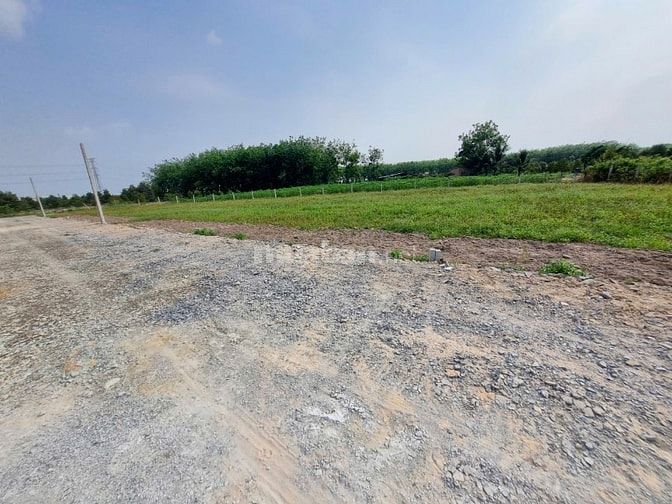 178m2 thổ cư. 7m mặt tiền.  cập hông KCN Phước Đông. 470tr TL 
