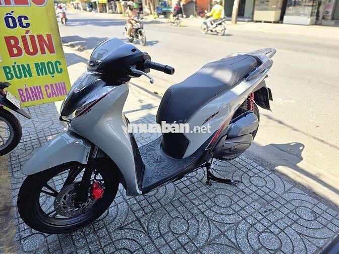Honda SH 125 ABS 2024 Xám đen 4000 km