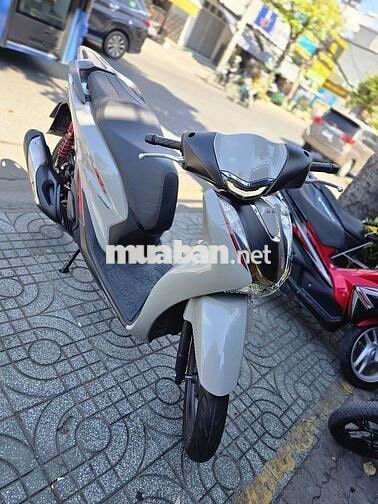 Honda SH 125 ABS 2024 Xám đen 4000 km