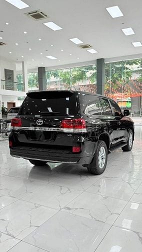 Toyota Land Cruiser 4.6 V8 sản xuất 2020, Full lịch sử hãng.
