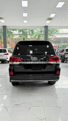 Toyota Land Cruiser 4.6 V8 sản xuất 2020, Full lịch sử hãng.