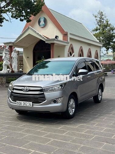 Toyota Innova 2.0E 2017 Bạc Sàn 160.000 km