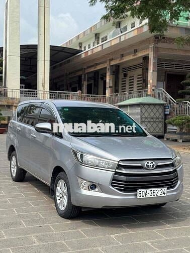 Toyota Innova 2.0E 2017 Bạc Sàn 160.000 km
