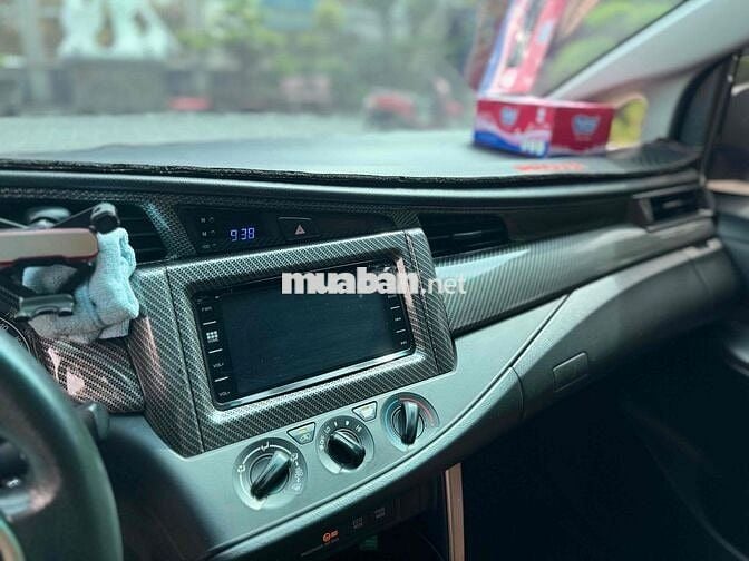 Toyota Innova 2.0E 2017 Bạc Sàn 160.000 km