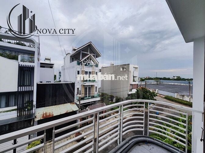 Căn hộ ban công full nội thất, view mặt tiền 