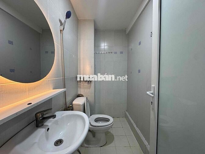 CHO THUÊ PHÒNG THOÁNG GIÁ RẺ FULL NỘI THẤT NGAY TRUNG TÂM QUẬN 3 T7