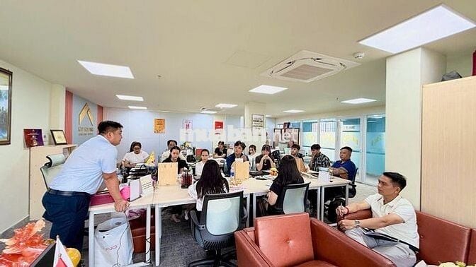 TUYỂN DỤNG LIVESTREAM BĐS LƯƠNG 15TR
