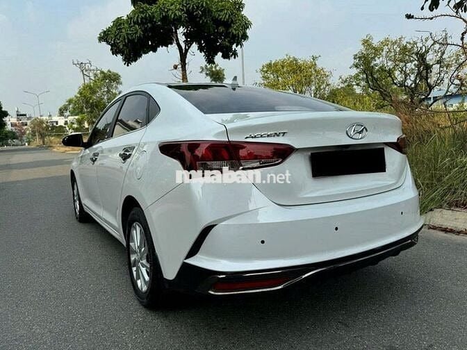 Hyundai Accent 2024 số tự động màu trắng
