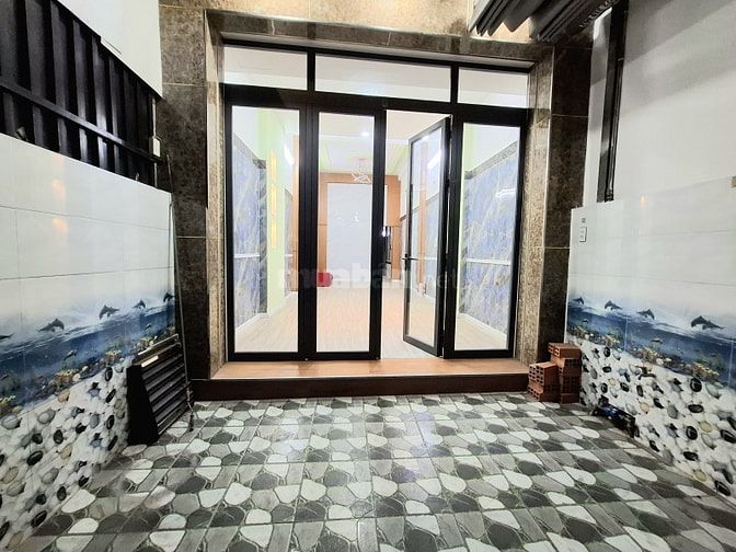 Nhà Mặt Tiền Tân Phú, Giá bằng Hẻm Xe Hơi 