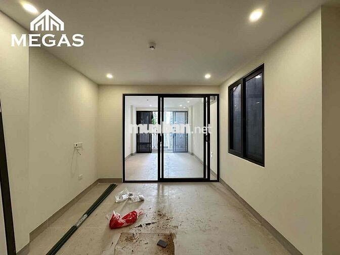 NGAY LẠC LONG QUÂN VIEW HỒ TÂY - 1N1K - BAN CÔNG VIEW THOÁNG