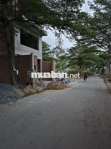 Đất rộng, giá rẻ, đường Lê Văn Lương, 85 m2, 5x17, giá chỉ hơn 4 tỷ