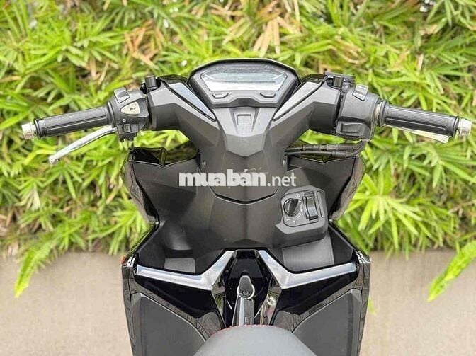 VARIO 150 smakey ( nậu xớ tt 18trieu nhận xe)