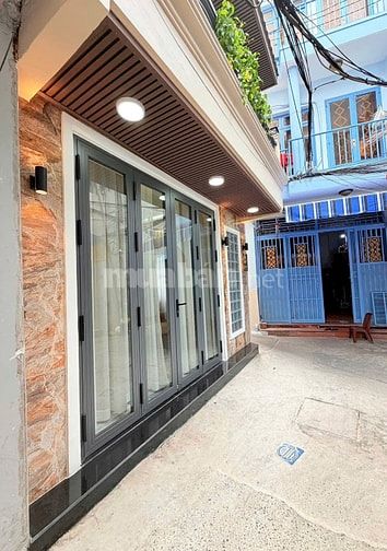 ⭕️ Hạ 550triệu Bán Nhanh HUỲNH VĂN BÁNH 30m²  — TRỆT, 2 LẦU ⭕ 