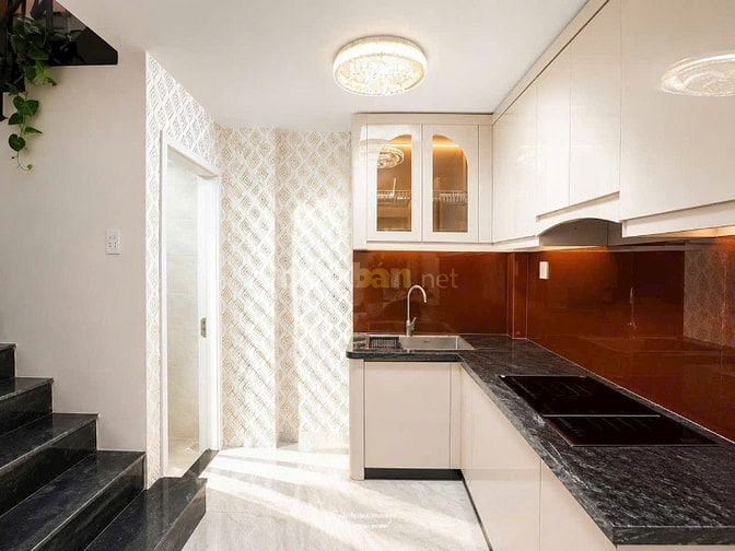 ⭕️ Hạ 550triệu Bán Nhanh HUỲNH VĂN BÁNH 30m²  — TRỆT, 2 LẦU ⭕ 