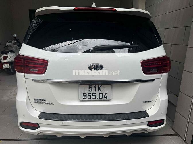 Kia Sedona Star/top 7 chỗ Xăng Nệm da