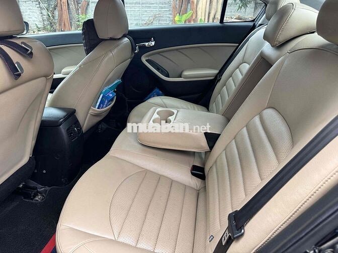 Kia Cerato 2018 Số sàn Đen