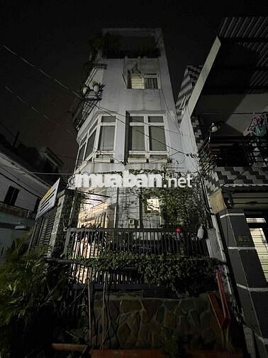 chủ dễ tính. cằn bán căn nhà xây tâm huyết,để giải quyết công việc