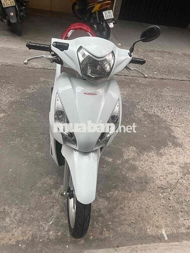 Honda Vision 2018 Trắng chính chủ bstp