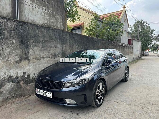 Kia Cerato 2018 Số sàn Đen