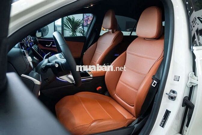 Mercedes-Benz C200 Avantgarde V1 2023 siêu lướt.