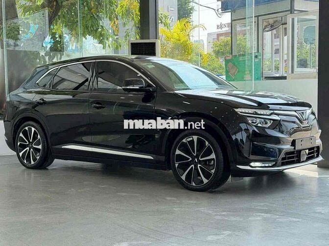 VinFast VF8 Plus 2023 Đen 53.000km