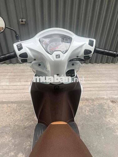 Honda Vision 2018 Trắng chính chủ bstp