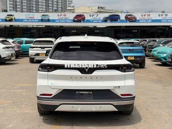 VinFast VF8 Plus Trắng 53.000 km
