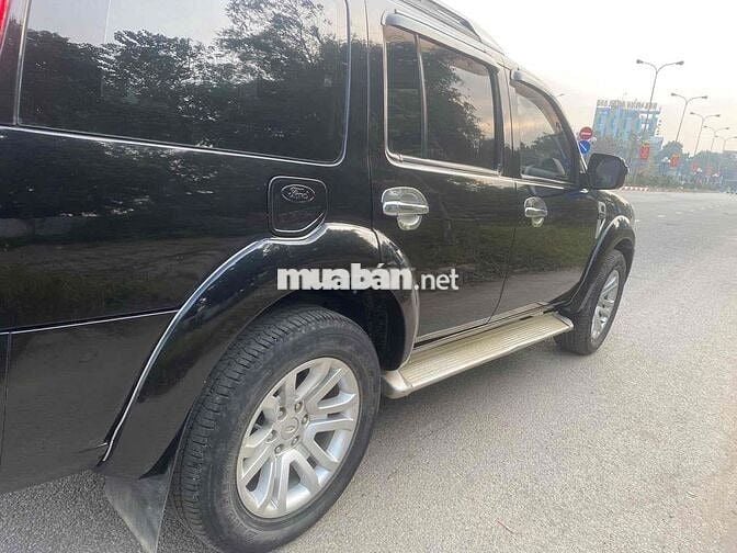 Ford Everest 2013 Số tự động 7 chỗ Đen