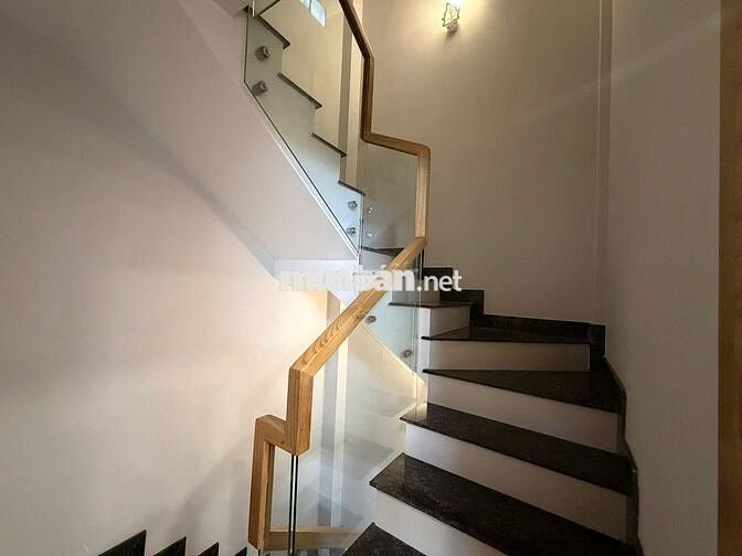 Cho thuê nhà hxt 85 đường Phạm Viết Chánh P19 Bình Thạnh .