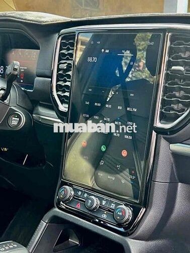 Bán Ford Everest 2 cầu tự động, trả trước 350tr