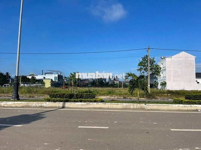 CHÍNH CHỦ BÁN GẤP ĐƯỜNG 32m  KHU DÂN CƯ TRUNG TÂM SÔNG VỆ