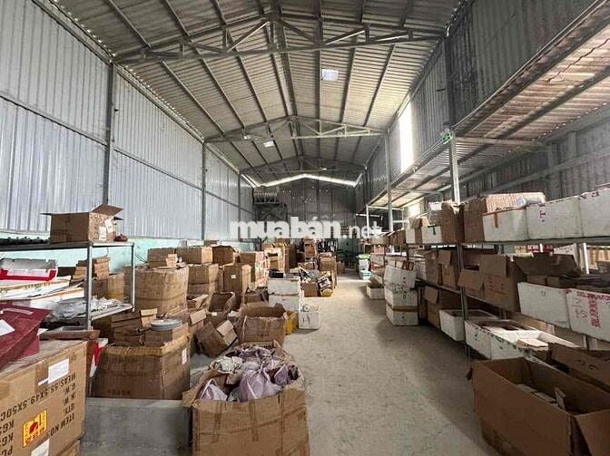 CHO THUÊ KHO XƯỞNG gần 700m ( thương lượng gặp tt chính chủ )