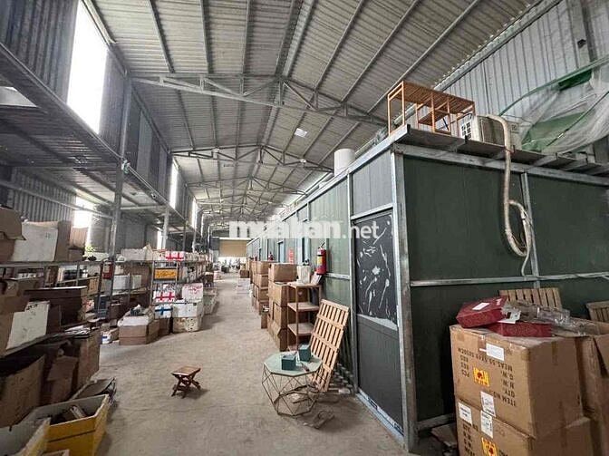 CHO THUÊ KHO XƯỞNG gần 700m ( thương lượng gặp tt chính chủ )