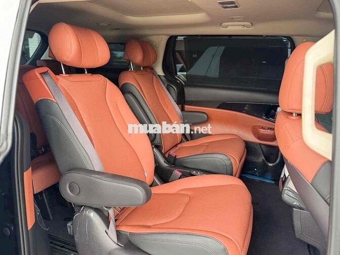 Kia Carnival HEV Signature 7 chỗ Trắng