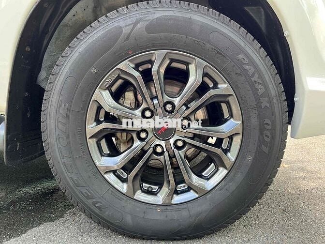 Toyota Fortuner TRD 4x4 2016 Trắng 93.000 km