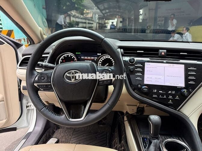 Camry 2.5Q 2019 Trắng 57.000km giá thương lượng