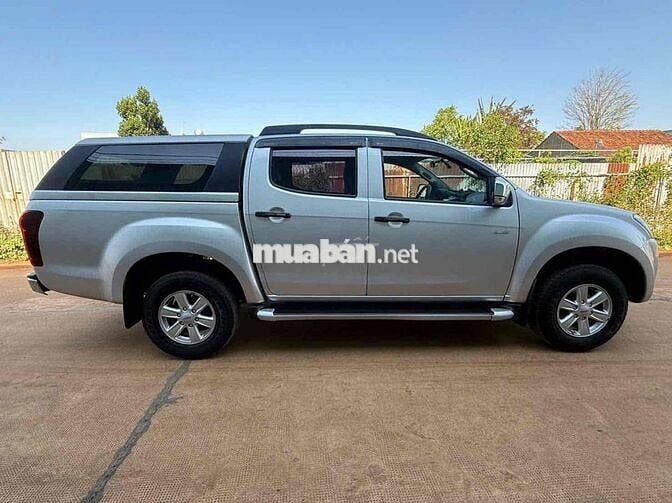 ISUZU DMAX 2016 MT 4X2 Bao chất