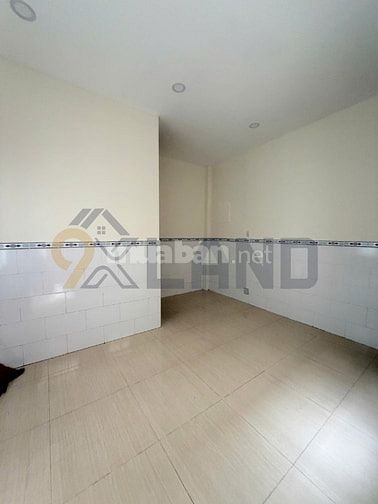 HOT !! CHỈ HƠN 6 TỶ- NHÀ MẶT TIỀN KD 3 TẦNG - GẦN VINCOM THỦ ĐỨC
