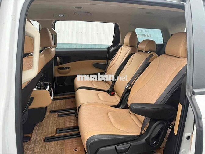 Kia Carnival 2024 2.2D Luxury Trắng 3 vạn KM