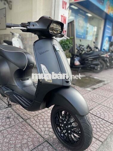 Piaggio Vespa Sprint 125cc 2023 Đen 9300 km