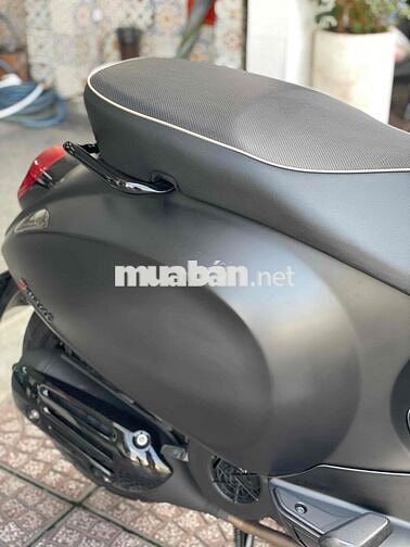 Piaggio Vespa Sprint 125cc 2023 Đen 9300 km
