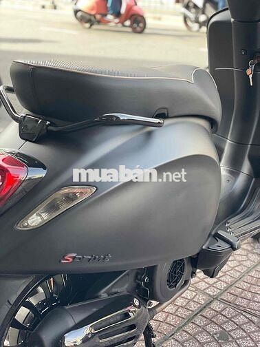 Piaggio Vespa Sprint 125cc 2023 Đen 9300 km