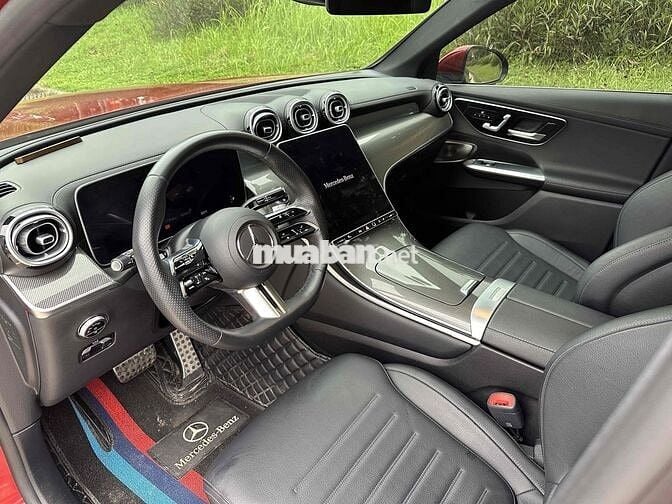 Mercedes-Benz GLC 300 4Matic 2023, đẹp xuất sắc