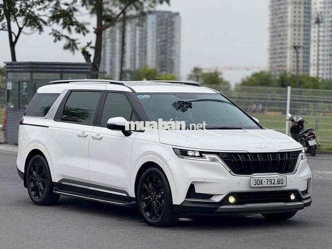 Kia Carnival 2024 2.2D Luxury Trắng 3 vạn KM